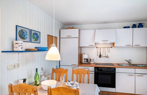 Meschendorf House | Holiday home "Möve ABA Bungalow 66" with private terrace and WLAN