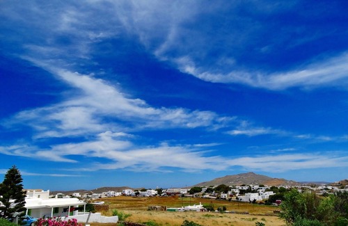Ano Mera House | Holiday Home 'Mykonian Breeze Deluxe Junior Suite' with Mountain View, Wi-Fi and Air Conditioning