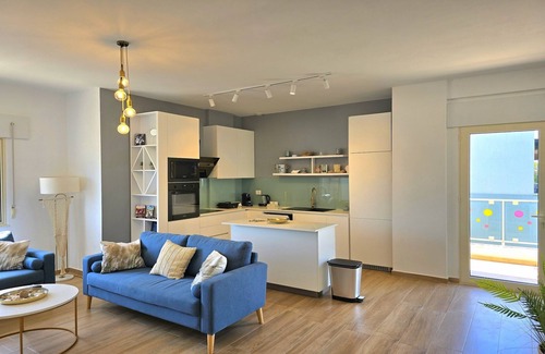 Ishem Apartment | Holiday Home near Il Gambero Beach