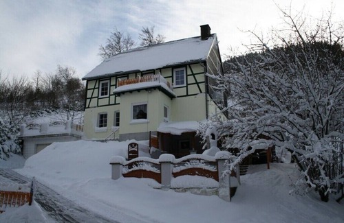 Schwalefeld House | Holiday home near the ski area