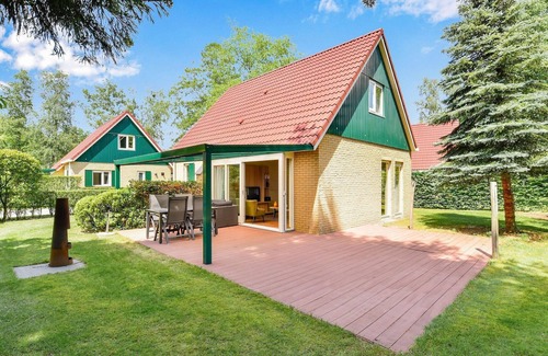 Diessen House | Holiday home with dishwasher, 18 km. from Tilburg