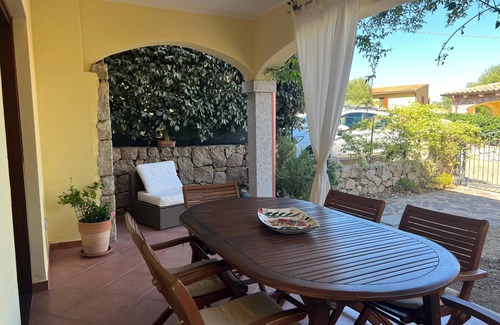 San Teodoro House | Holiday Home 'Nuragheddu' with Private Terrace, Private Garden and Air Conditioning