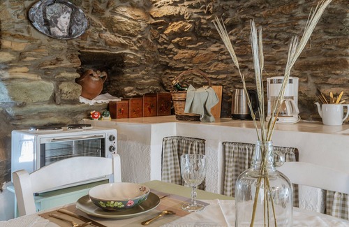 Andros Town House | Holiday Home 'Oak Farm Traditional Guesthouse' with Sea View, Private Terrace and Wi-Fi
