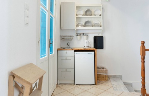 Olympos House | Holiday Home 'Olympos Blue' with Sea View, Wi-Fi and Air Conditioning