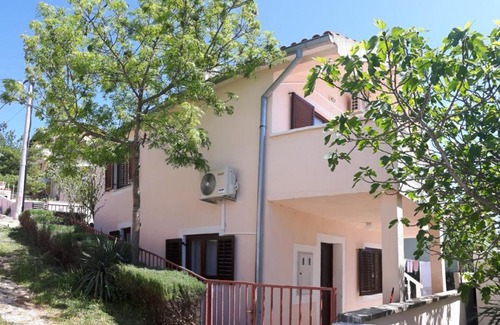Krusevo House | Holiday home Oma