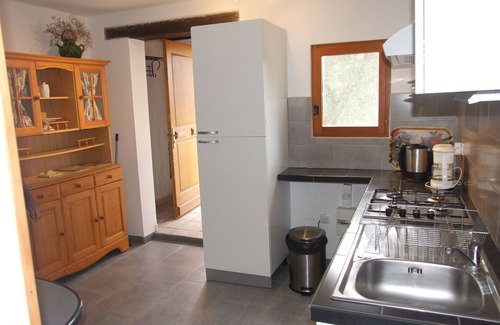 Arles House | Holiday home on a quiet, shady, private property