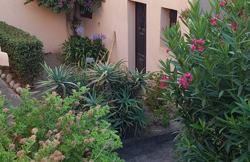 Porticcio House | Holiday Home 'Petite-villa La Maredda À Porticcio' with Private Garden and Air Conditioning