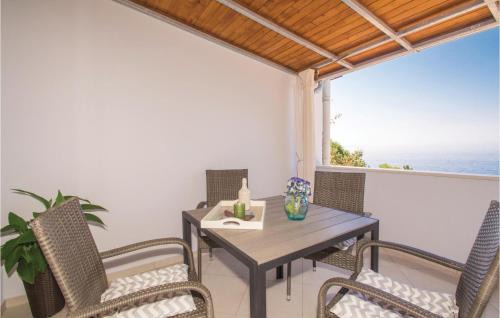 Orebic House | Holiday Home Peljesac-Dingac-Potocine With Outdoor Pool