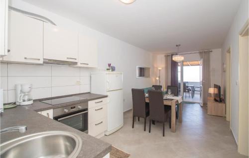 Orebic House | Holiday Home Peljesac-Dingac-Potocine With Outdoor Pool