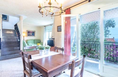 El Mas Fumats House | Holiday Home People I by Interhome