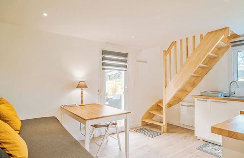 Sables-d'Or-les-Pins House | Holiday Home 'Petit Gîte Sables D' Or 600m Plage' with Sea View, Private Terrace and Wi-Fi