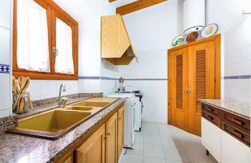 Portopetro House | Holiday Home 'Petita Casa Marinero' with Sea View & Wi-Fi