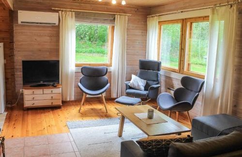 Iltasmaki House | Holiday Home Pihlaja by Interhome