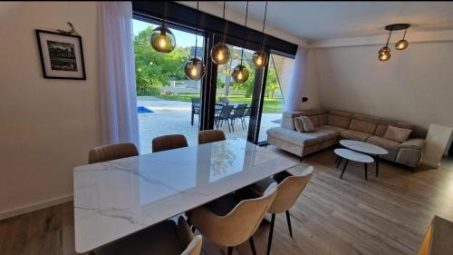 Trn House | Holiday home Pine nest