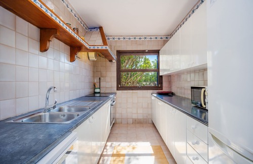 Urbanizacion S'Estanyol House | Holiday Home 'Punta Llarga Mhm' with Sea View, Wi-Fi and Air Conditioning