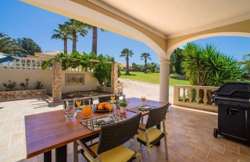 Sargacal House | Holiday Home Quinta do Mosaico by Interhome
