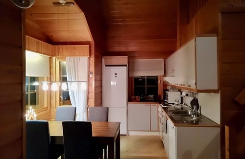 Lampivaara Ski Chalet | Holiday home Rakki Pirtti, enjoy the real Lapland