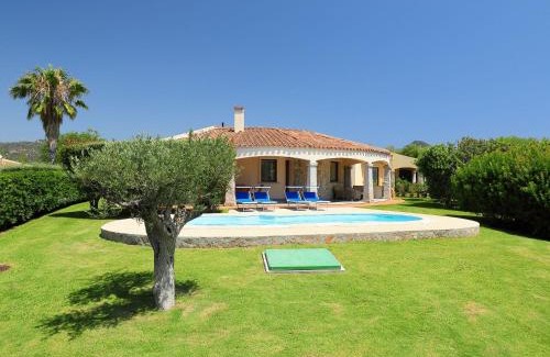 Costa Rei House | Holiday Home Rei Sole - REI315 by Interhome