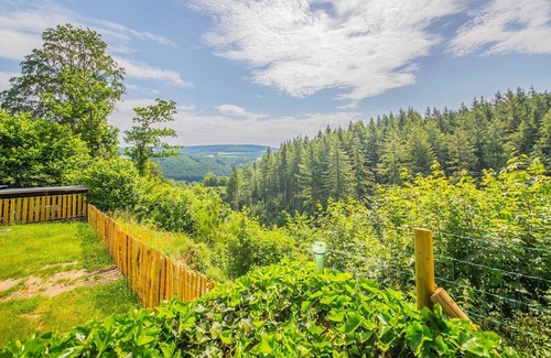Marcouray House | Holiday home Relais Le Roi with a terrace in Warisy