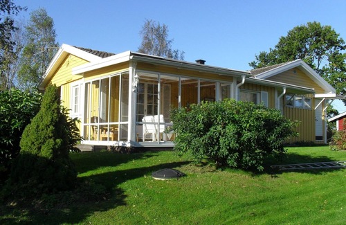Mariestad House | Holiday home right by Lake Vänern