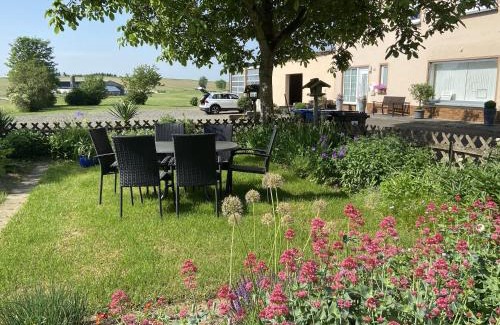 Rodershausen Apartment | Holiday Home Rodershausen near Vianden Castle