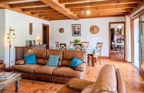 Mimizan House | Holiday Home Roitelet by Interhome