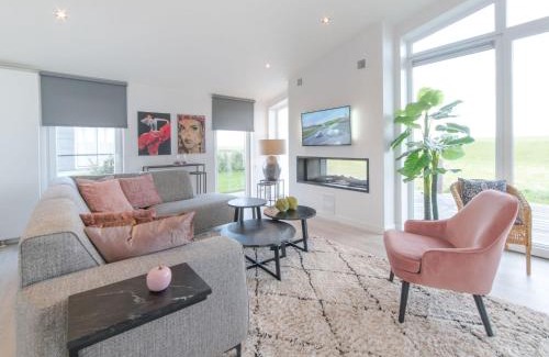 Wemeldinge House | Holiday Home Ruisweg 59 by Interhome