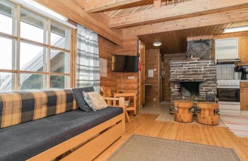 Kuusamo House | Holiday Home Ruka-kitkan lomamajat-varpunen by Interhome
