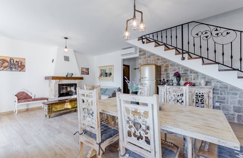 Crivac House | Holiday Home Rustic - Two Bedroom Holiday Home with Private Pool