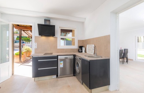 Canyamel House | Holiday Home "Sa Gola" with Private Swimming Pool, Terrace & Mountain View & Wi-Fi
