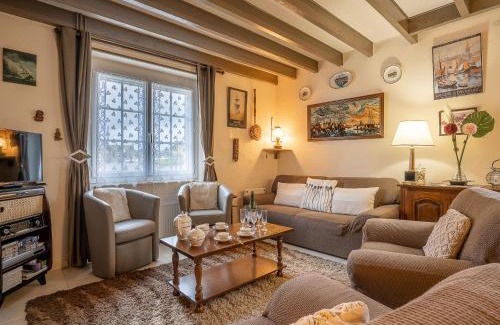 Saint-Ideuc House | Holiday Home Saint Ideuc by Interhome