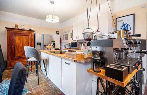 Flecken Zechlin House | Holiday Home 'Seeblick' with Lake View, Private Terrace and Wi-Fi