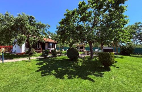 Dekovici House | Holiday Home Sergo