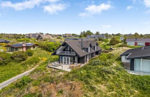 Blokhus House | Holiday Home Skamhals - 700m from the sea by Interhome
