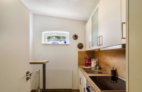 Jemgum House | Holiday Home 'Soltborg' with Private Terrace and Wi-Fi