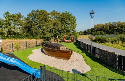 Barssel House | Holiday home "Spiekeroog" with 88sqm - in the holiday park Harkebrügge