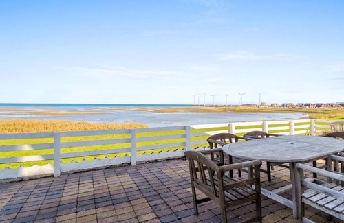 Bønnerup Strand House | Holiday Home Stavn - 20m from the sea by Interhome
