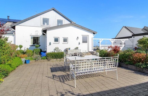 Bønnerup Strand House | Holiday Home Stavn - 20m from the sea by Interhome