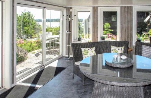 Vikbolandet House | Holiday Home Stegeborg Sjöstugan by Interhome