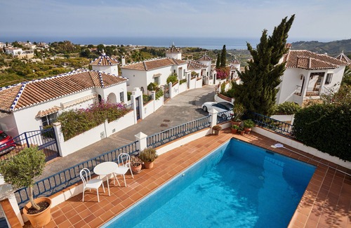 Frigiliana House | Holiday Home "Stunning Villa with Private Pool", Sea View & Wi-Fi