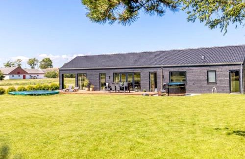 Sæby House | Holiday Home Syni - 450m from the sea by Interhome