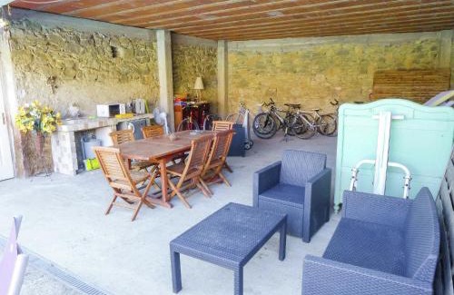 Talairan House | Holiday Home Talairan with Pool and BBQ