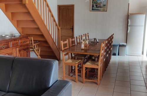 Saint-Genies House | Holiday Home 'Terre De Pierres - Aventurine' with Private Terrace and Private Garden