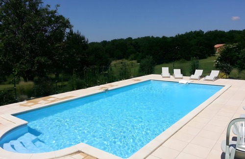 Saint-Genies House | Holiday Home 'Terre De Pierres - Aventurine' with Private Terrace and Private Garden