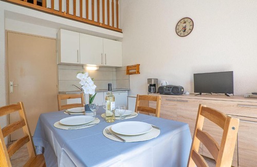 Saint-Cyprien Plage House | Holiday Home Thalassa-3 by Interhome