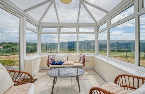 Balnain House | Holiday Home The Manor House by Interhome