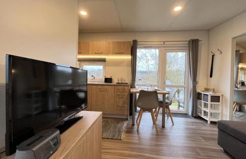 Wemding House | Holiday Home Tiny Haus mit schönem Seeblick by Interhome
