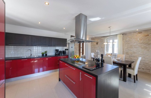 Donji Humac House | Holiday Home Tramonto with Pool, Sunset View & Pet Friendly – Donji Humac, Brač