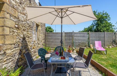 Crozon House | Holiday Home Ty Jos by Interhome