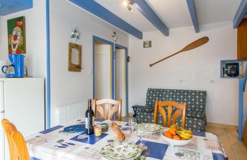 Santec House | Holiday Home Ty Kerveal by Interhome